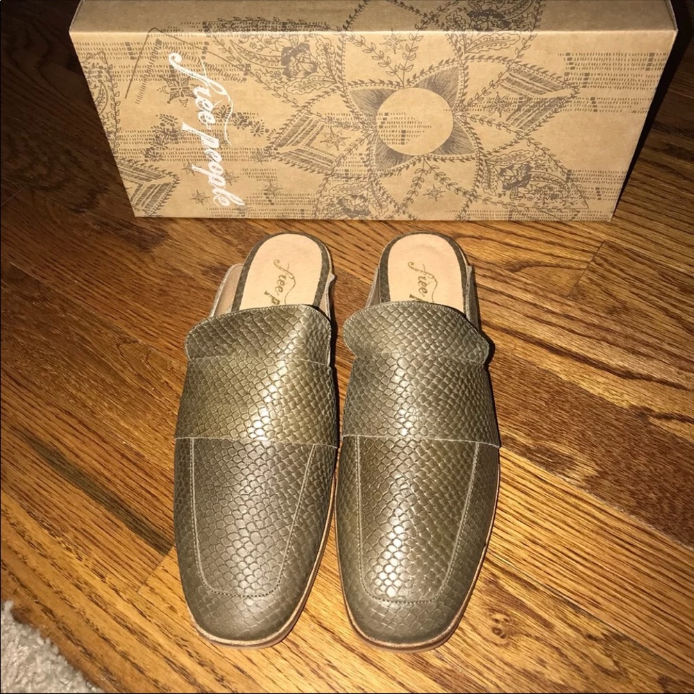 NIB Free People Loafers 38